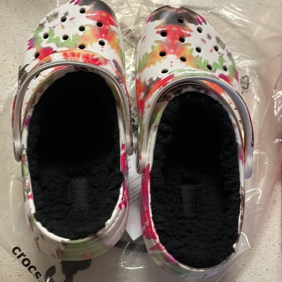 New and never used classic lined CROCS - Picture 2 of 4